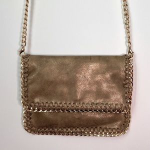 Metallic Faux Leather Look w Gold Hardware Strap Crossbody Bag Removable Strap